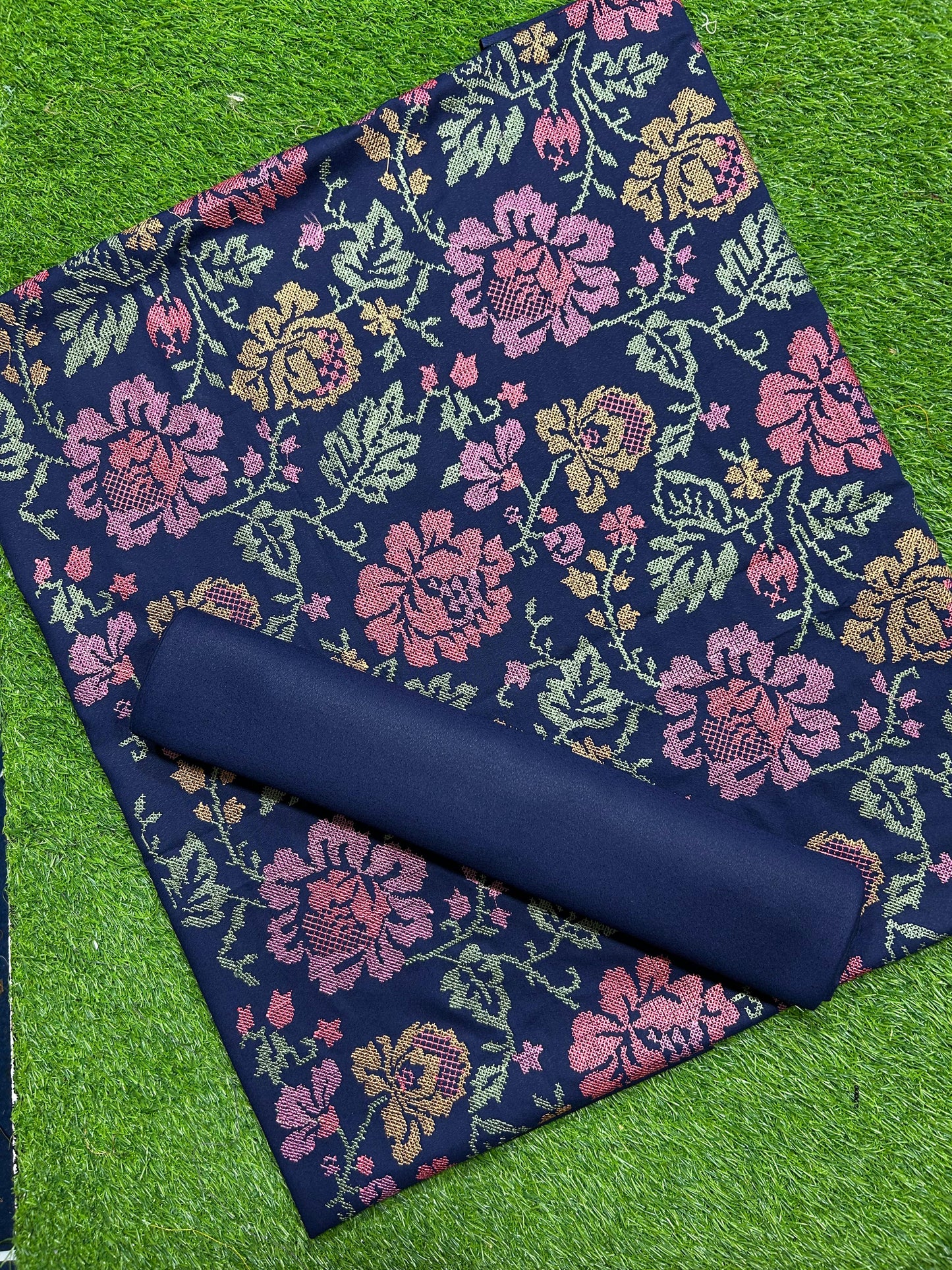 Bareeze winters karandi 2PC