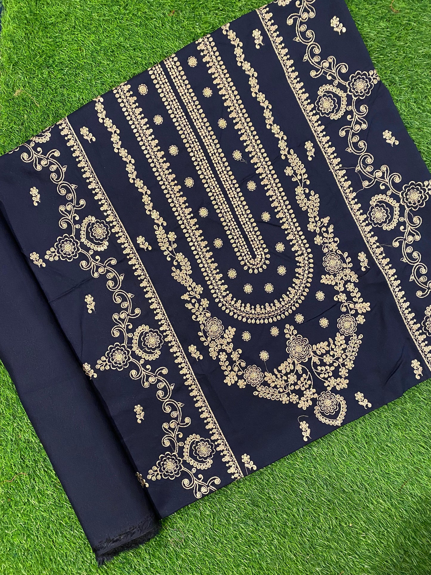 Bareeze Karandi two pc