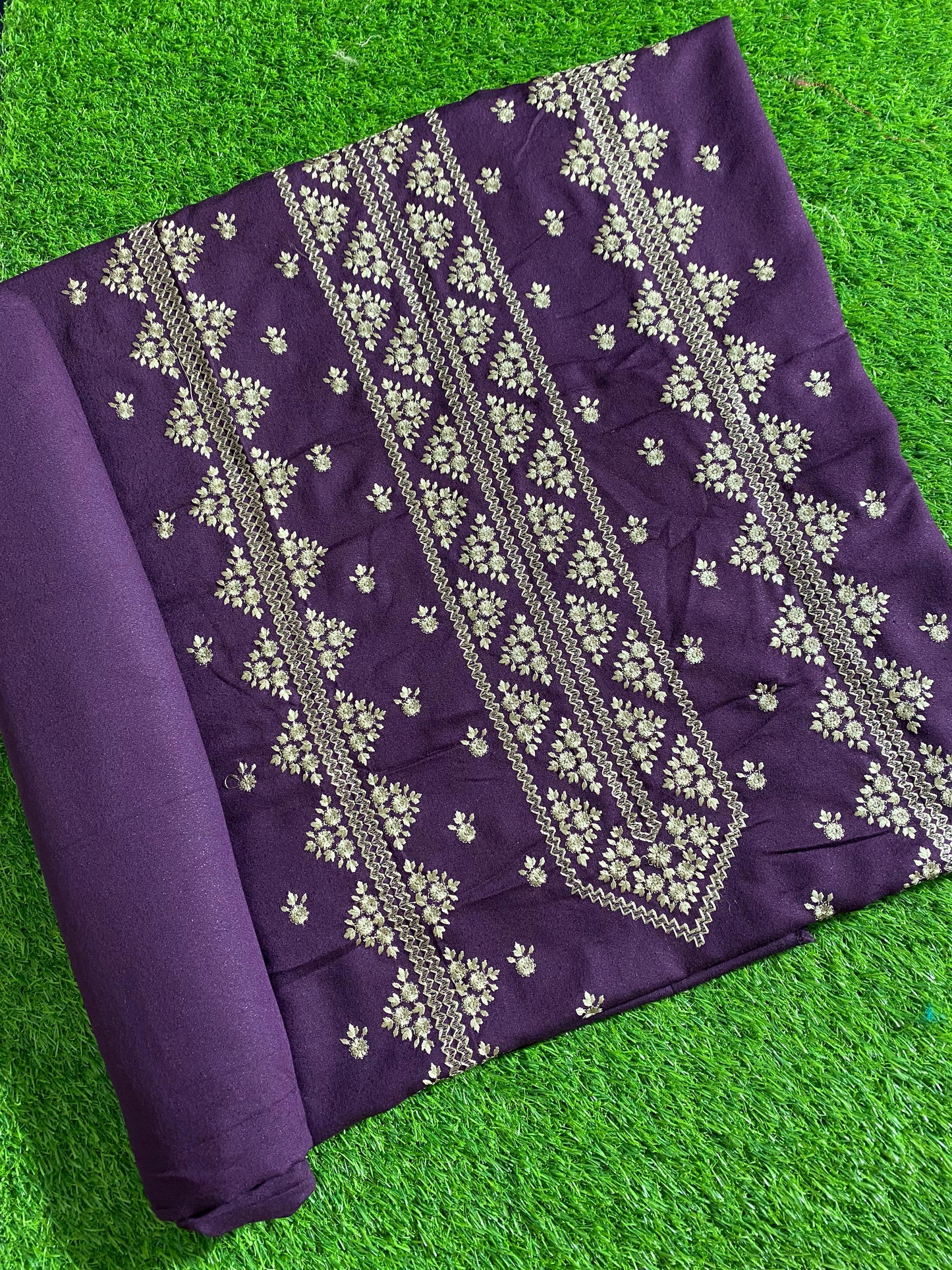 Bareeze Karandi two pc