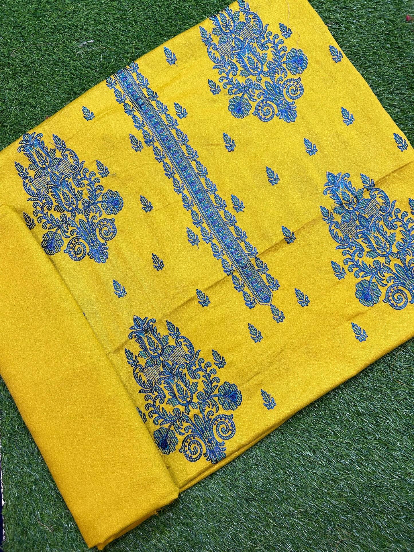 Bareeze winters karandi 2PC