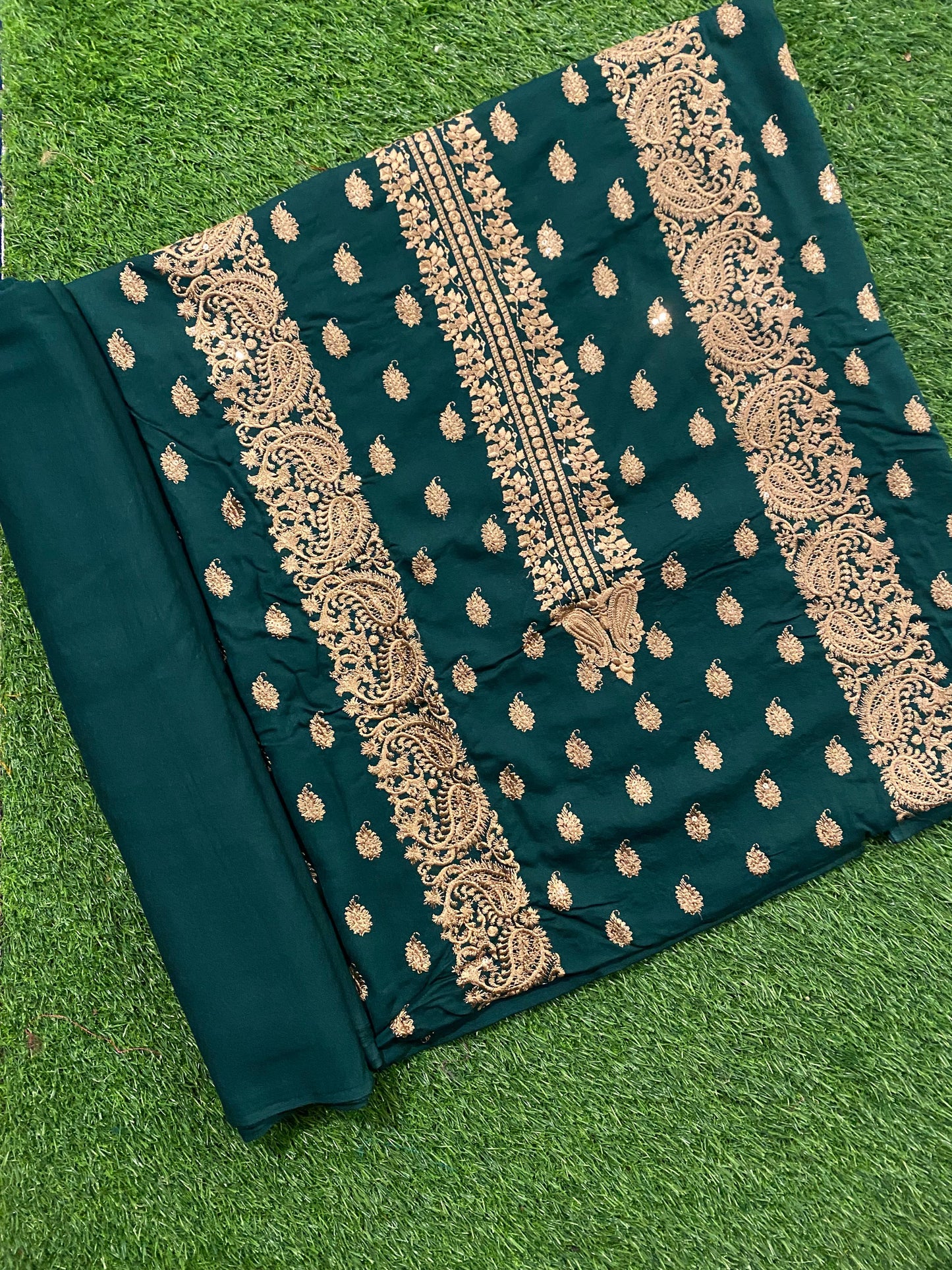 Bareeze Karandi two pc